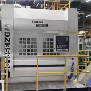 CNC adequado em serviço de engenheiro mecânico, de segurança do trabalho e eletricista